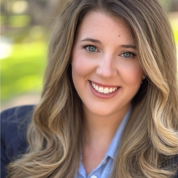 Meet your Posher, Allie - Picture 1 of 1